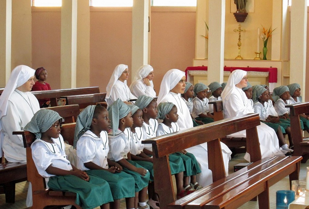 sspx_sisters_chapel_gabon