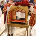 report_consecration_eglise_fellay_15