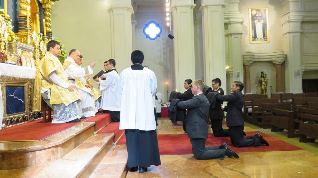 img_0011_toma_de_sotana_2