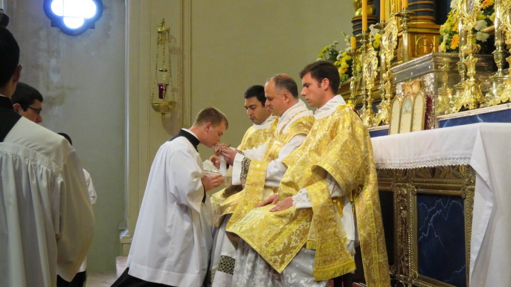 img_0013_toma_de_sotana_2