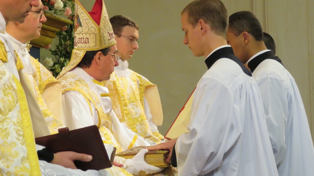 ordenes_menores_y_subdiaconado_16