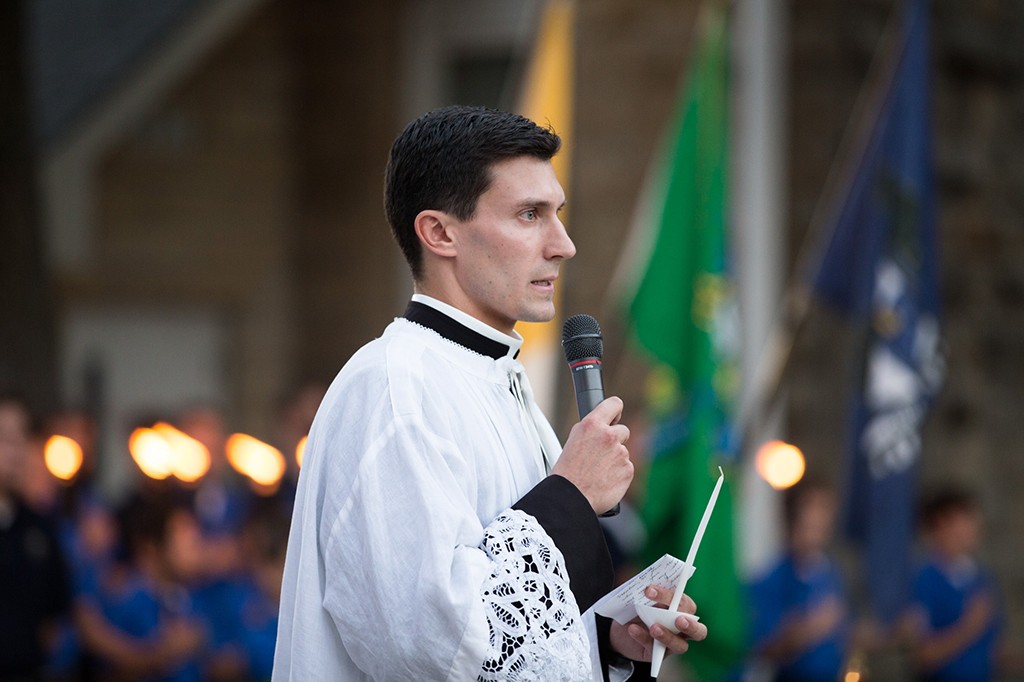 rosaryprocession2016-004