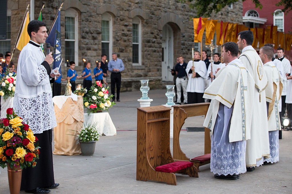 rosaryprocession2016-005