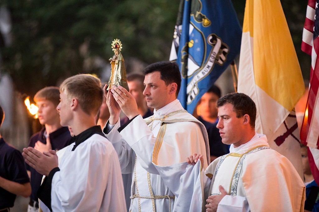 rosaryprocession2016-011