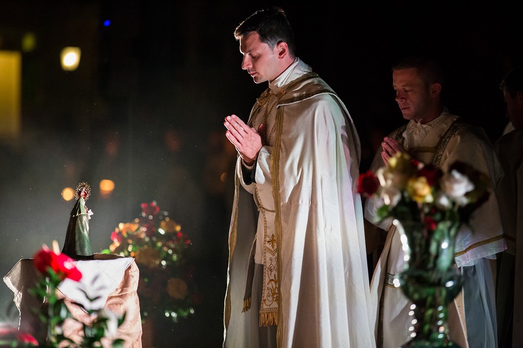 rosaryprocession2016-027