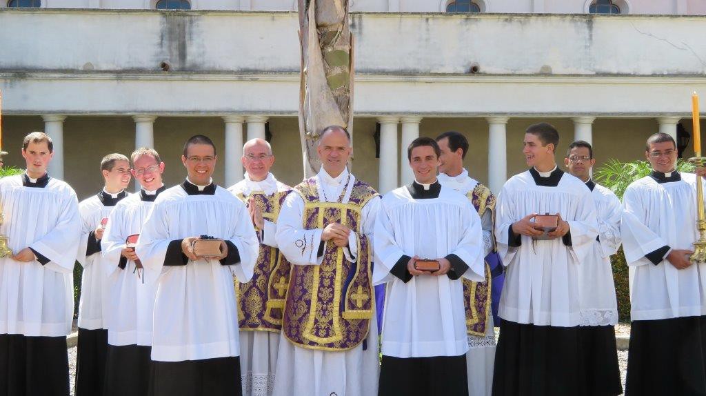 2017-03-19_primeros_votos_e_inicio_del_noviciado_hermanos_17