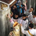 consecration_eglise_iloilo_fellay_170513_10H