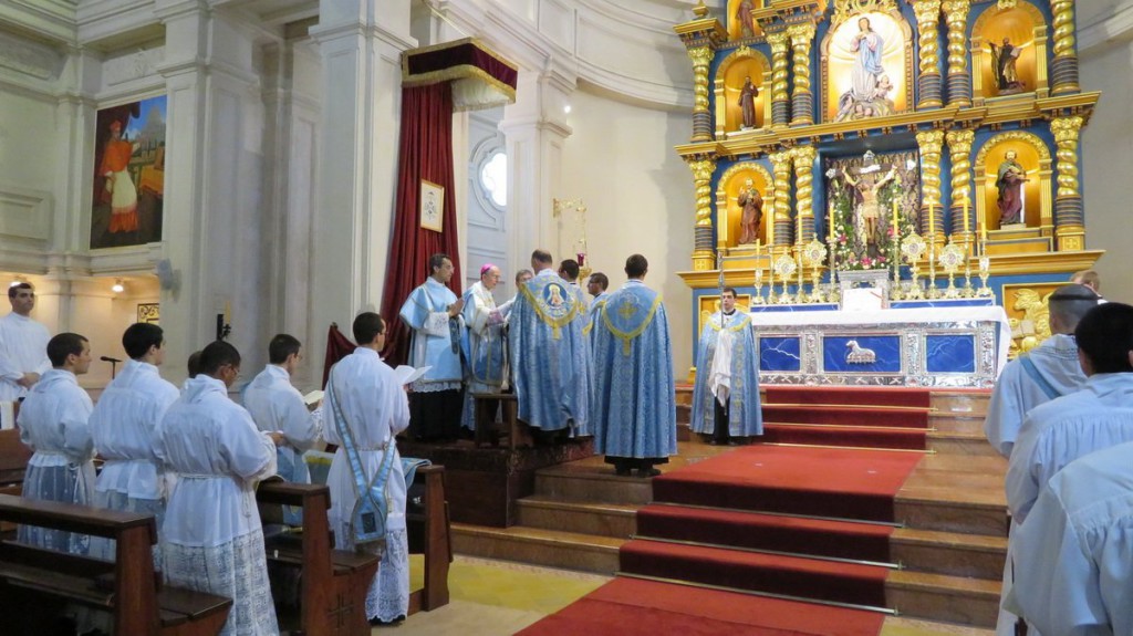 04_ordenaciones_al_diaconado_y_sacerdocio