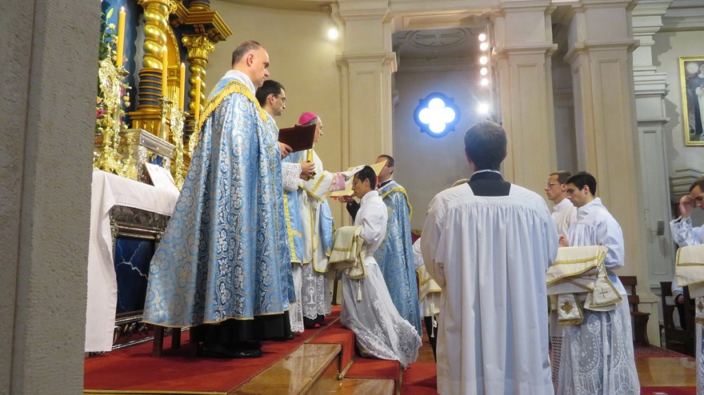 11_ordenaciones_al_diaconado_y_sacerdocio