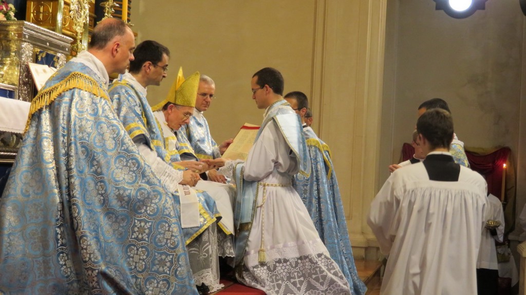 28_ordenaciones_al_diaconado_y_sacerdocio
