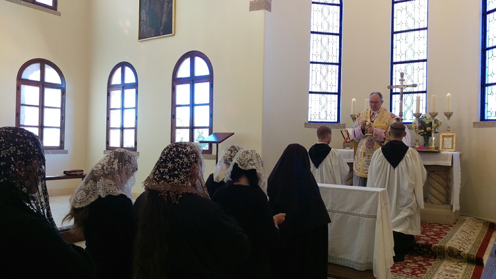 temporary_altar_mass_7