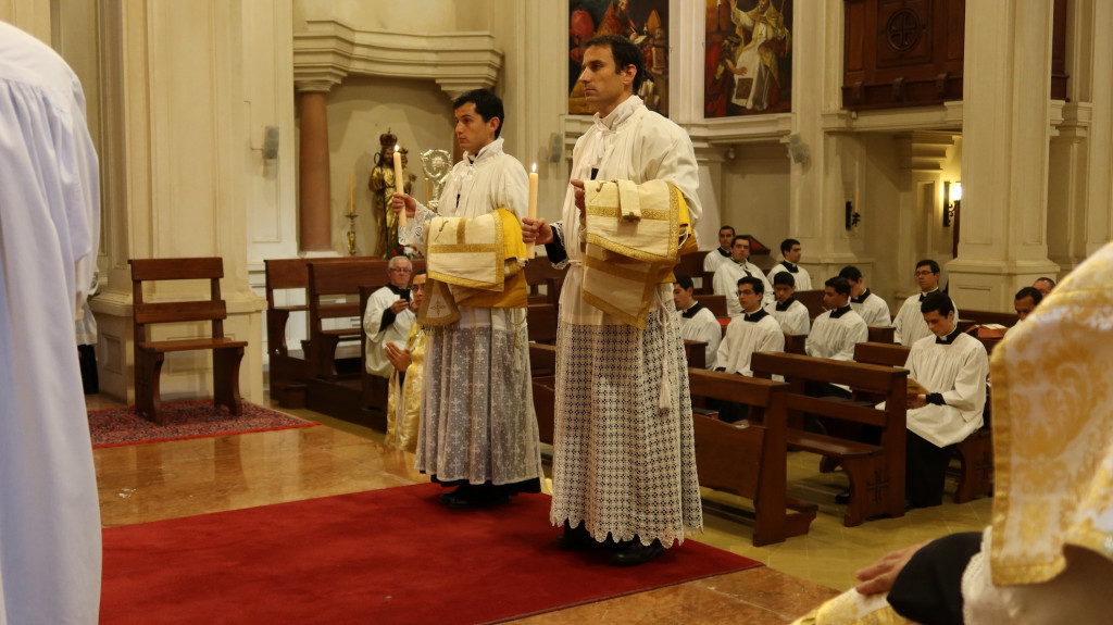 20_tonsura_ordenes_menores_y_subdiaconado