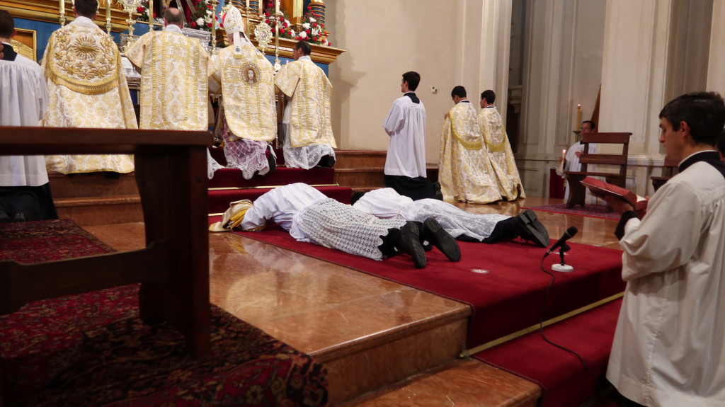 22_tonsura_ordenes_menores_y_subdiaconado