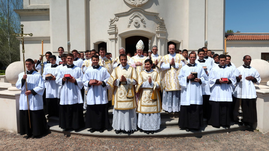 31_tonsura_ordenes_menores_y_subdiaconado