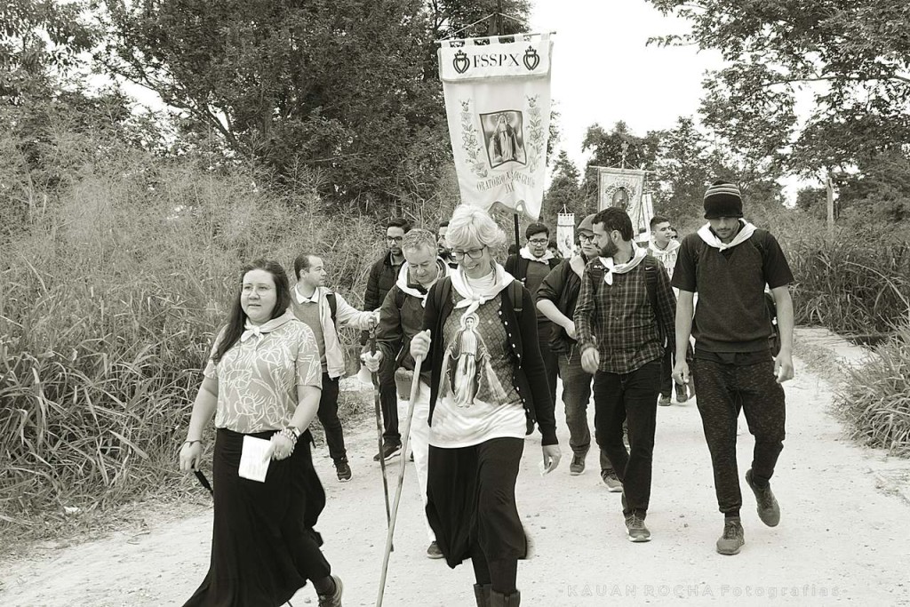 012992B_Easy-Resize.com